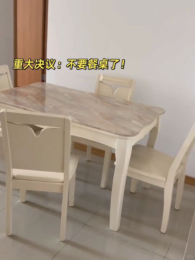 厅餐桌入住后我却真香了！小户型这么装太绝CQ9电子平台入口老公不听劝非要拆了餐(图5)