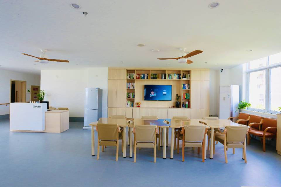 公寓收费标准东四街道光大汇晨老年公寓城心颐养配套齐全CQ9电子【2026最新】北京东城区交通便利的老年(图51)