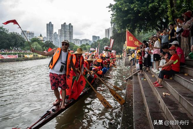 新龙舟翻2条翻船原因离谱这下要被嘲笑了C